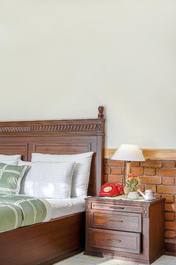 Saffronstays Woodpeckers Villa, Dehradun Rajpur Exterior photo